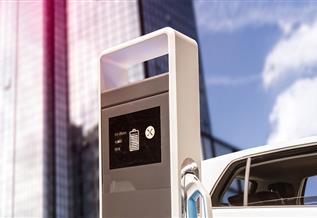本設計方案主要是基于NB-IoT技術(shù)，在公共車(chē)輛智能調度系統利用NB-IoT技術(shù)以期實(shí)現公共交通工具(公交車(chē))的人員需求統計、智能調度、智能監管和實(shí)時(shí)有效的車(chē)輛分配。